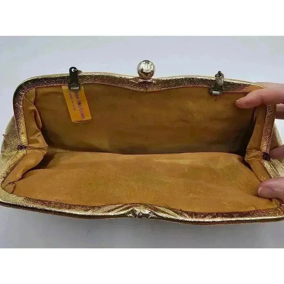 Vtg Verna Bag Corp Gold Clutch Bag with Chain Strap - Picture 4 of 8
